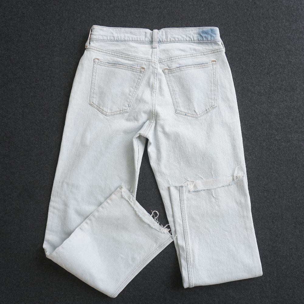 Abercrombie & Fitch The Baggy Low Rise Jeans Womens Long Raw Hem 27 / 4L - Picture 3 of 10